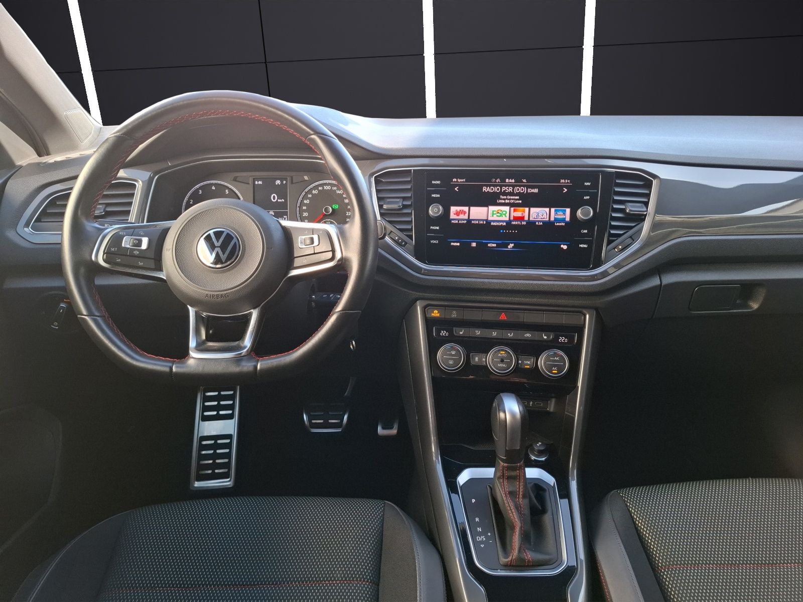 Fahrzeugabbildung Volkswagen T-Roc Sport DSG STH AHK Navi ACC Kamera