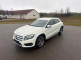 Mercedes-Benz GLA 200*AMG PAKET*AUTOM*BI-XEN*OFFROAD-PAKET* - Mercedes-Benz Offroad
