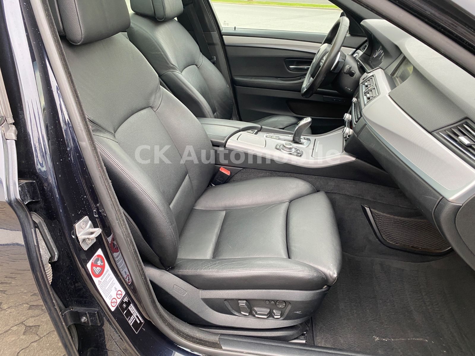 Fahrzeugabbildung BMW 530 d Touring M Sport/Navi/Leder/Pano/Bi-Xenon
