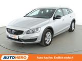 Volvo V60 Cross Country 2.4 D4 Plus AWD Aut.*NAVI*ACC* - Volvo: C60