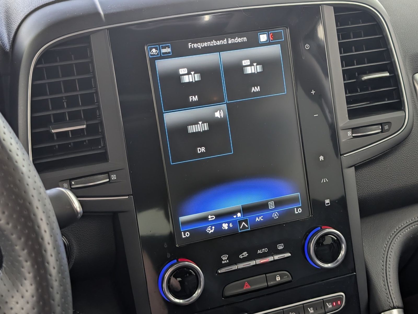 RENAULT Koleos  2.0 Blue Initiale Paris 4WD Navi LED – Bild 37