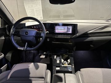 Fotografie 14 des Opel Astra Sports Tourer 1.2 Turbo Automatik GS