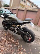 Ducati Streetfighter v2 - DUCATI STREETFIGHTER