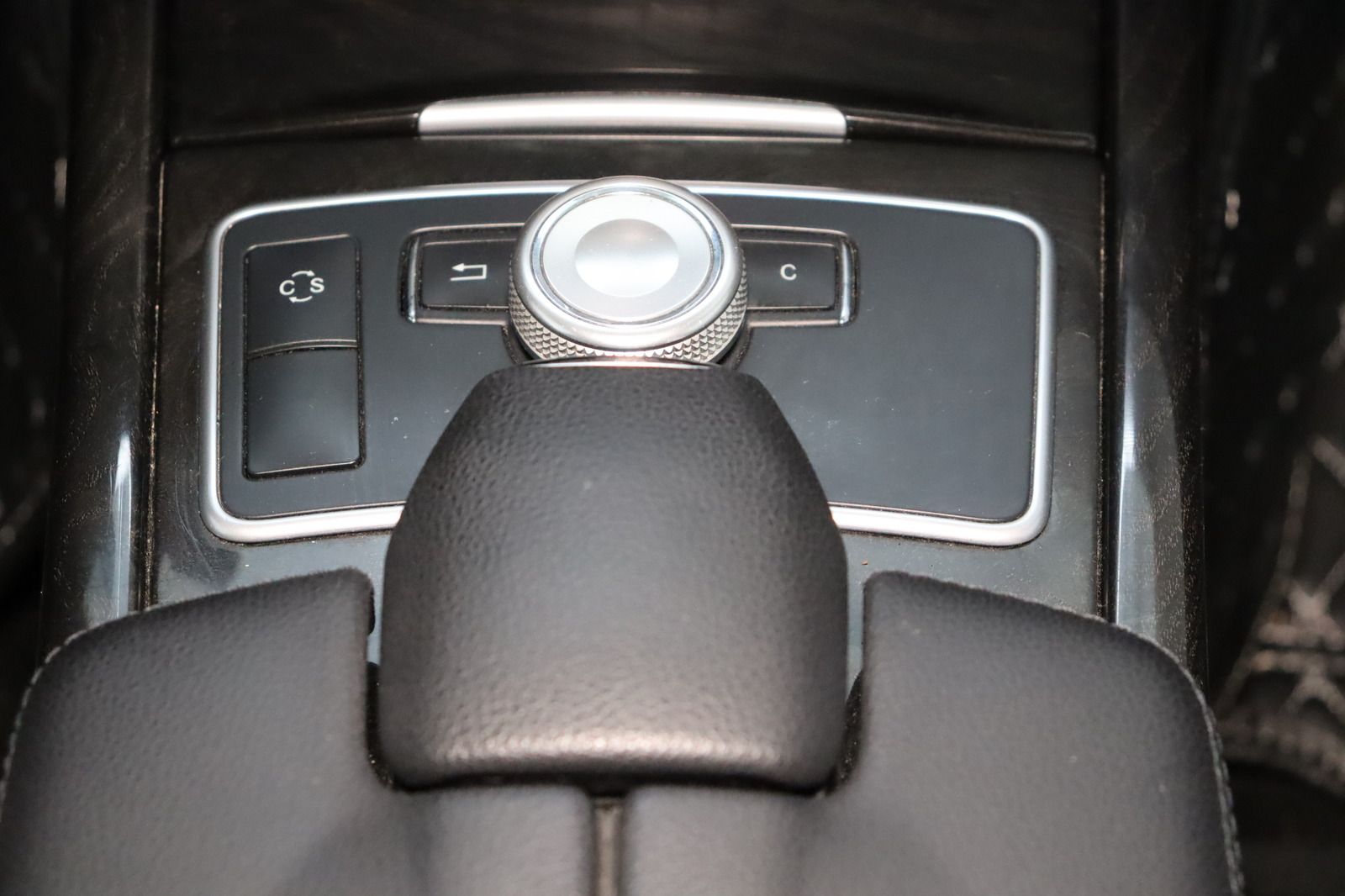 Fahrzeugabbildung Mercedes-Benz E 350 CGI T BlueEFFICIENCY * Navi * Sitzhzg. *