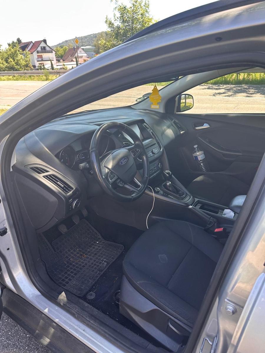 Ford Focus 2015 — photo 8