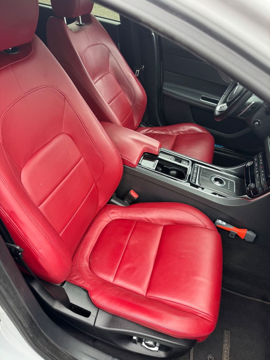 Fahrzeugabbildung Jaguar XF Sportbrake S