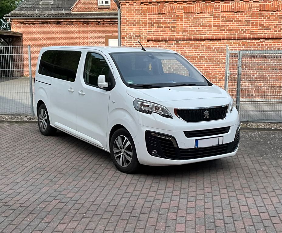 Image of Peugeot Traveller