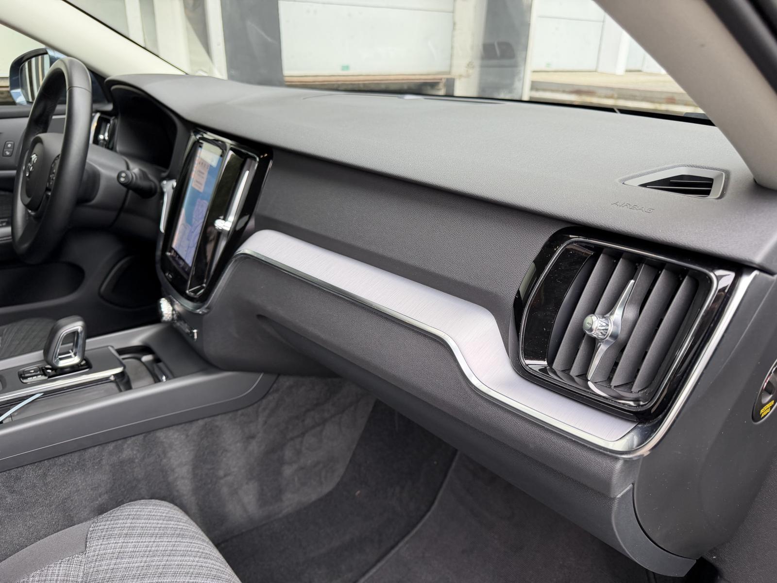 Volvo V60 Essential LED Virtual-Cockpit Rü-Kamera 
