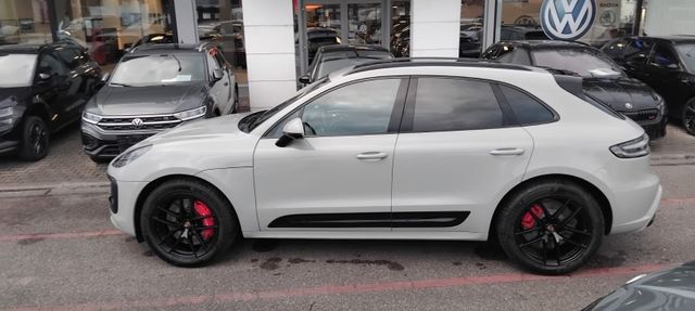 Porsche Macan GTS Pano AHK Luft Bose Stdhzg 21"