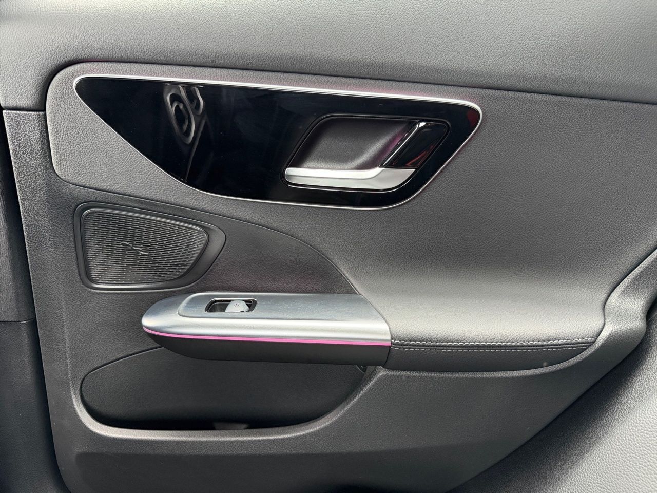 Fahrzeugabbildung Mercedes-Benz C 200 d T **AVANTGARDE*KAMERA*PREMIUM*DISTRONIC*