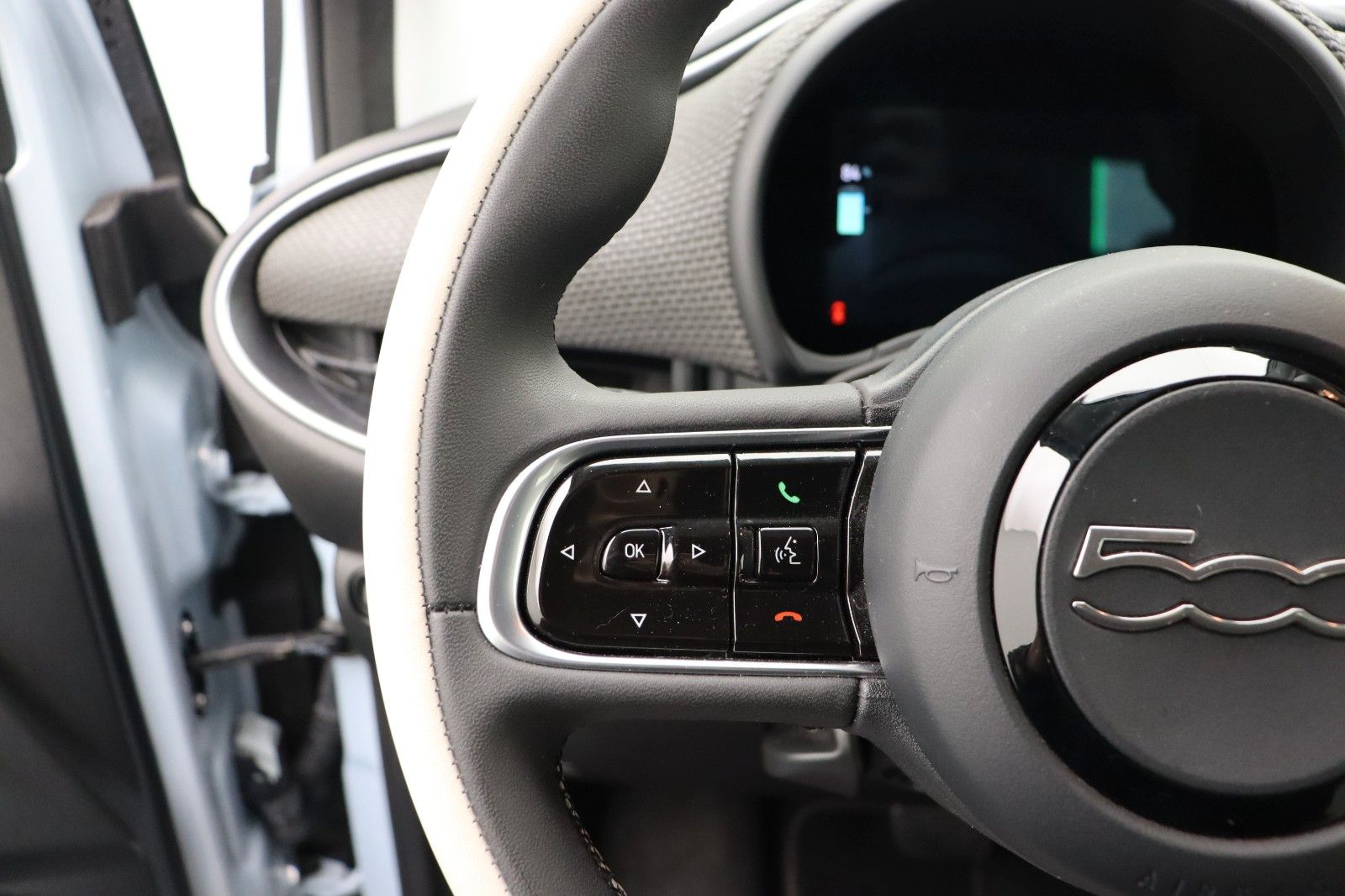 Fahrzeugabbildung Fiat 500e La Prima