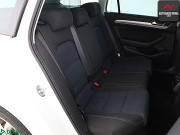 Volkswagen Passat - 12