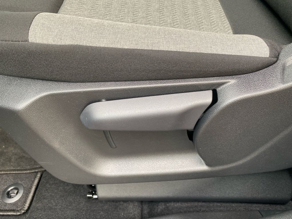 Fahrzeugabbildung Citroën Berlingo M PureTech 110 PLUS