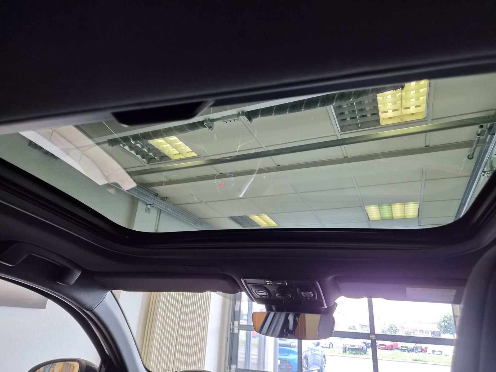 Fahrzeugabbildung Renault Arkana R.S. Line / LED / 1. HAND / SCHECKHEFT