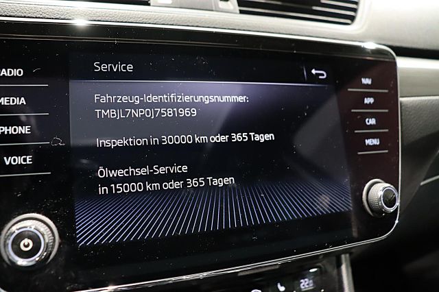 Superb Combi 1.8 TSI Style DSG AHK XENON NAVI KA