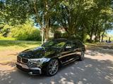 BMW M550 d xDrive SPORT*LED*AHK*SITZLÜFT&HEIZ*20"LM - BMW M550: 550d