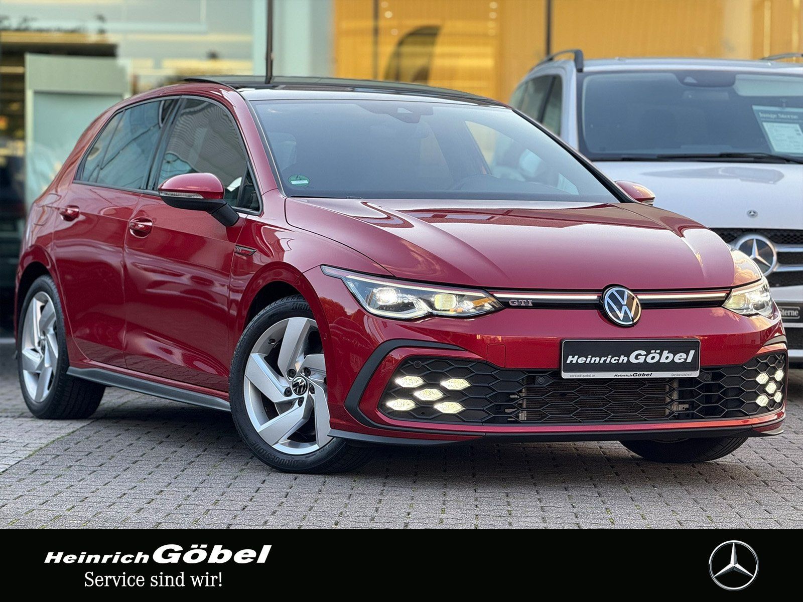 Fahrzeugabbildung Volkswagen GTI*VIII*2.0TSI*PANO*MATRIX*KEYLESS*AMBIENTE*NAV