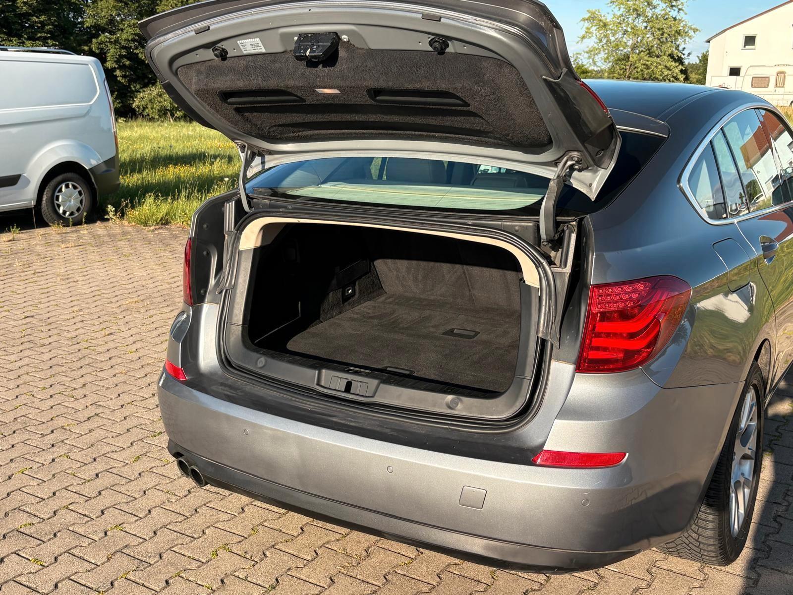 BMW Gran Turismo 530 d-Leder-Stzh-Tempo-Xenon