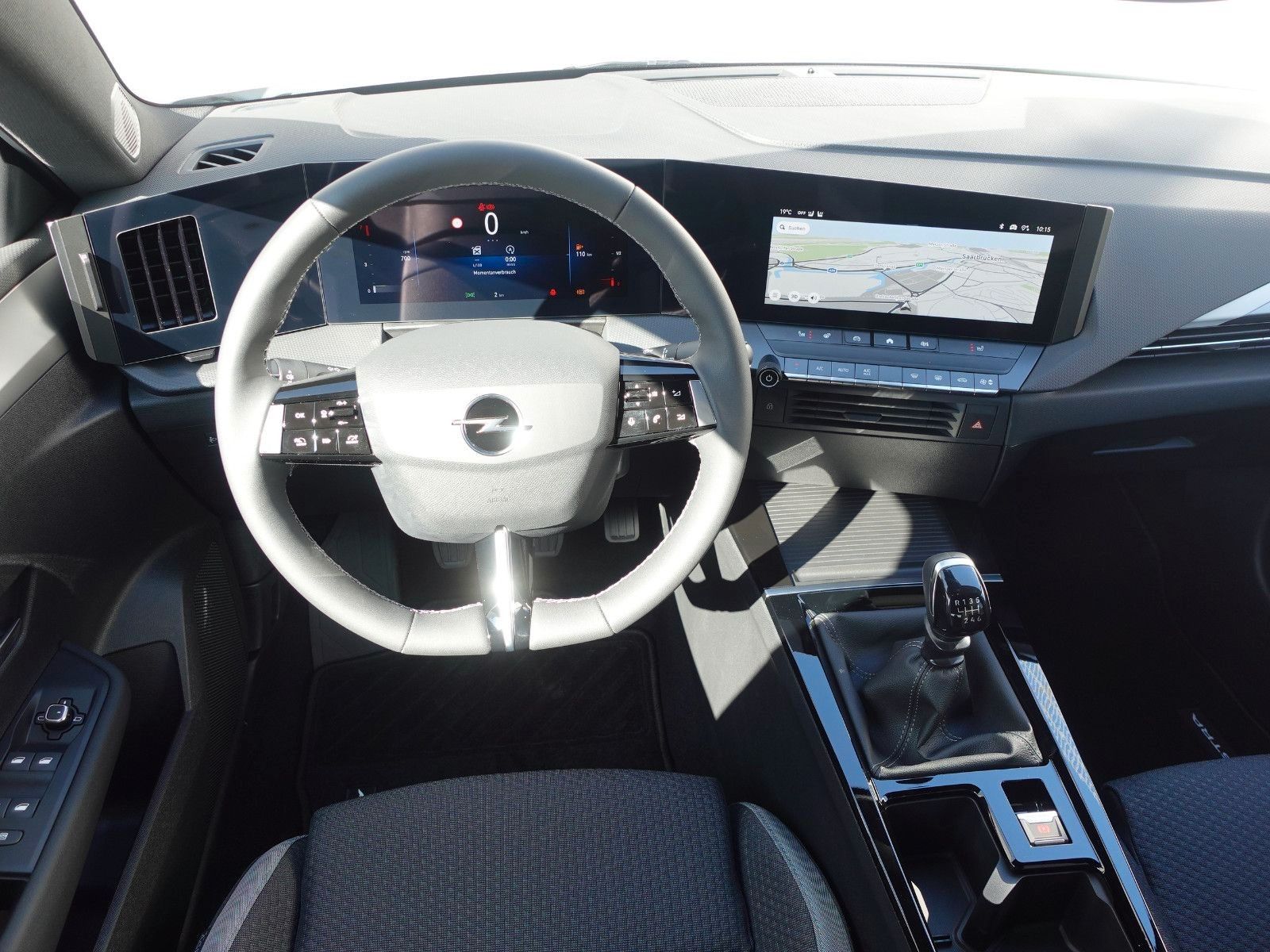 Fahrzeugabbildung Opel Astra Edition 1.2T,Navi,Kamera,Sitzhzg,AGR-Sitz