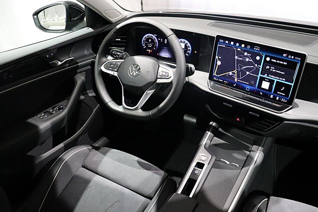 Passat Variant Business 1.5l eTSI 150 PS DSG AHK