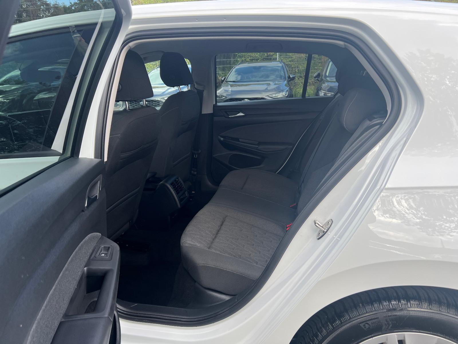 Volkswagen Golf VIII Lim. Life 1.5 eTSI DSG -NAVI -PDC -LED, миниатюра 21