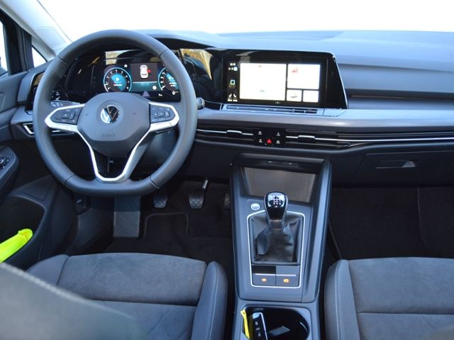 Golf VIII 1.5 Style AHK/LED/NAVI+RFK/17-ZOLL/BUS