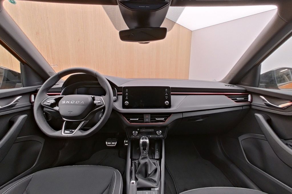 ŠKODA Kamiq Kamiq Monte Carlo 1.5 TSI DSG – Bild 7 von 13
