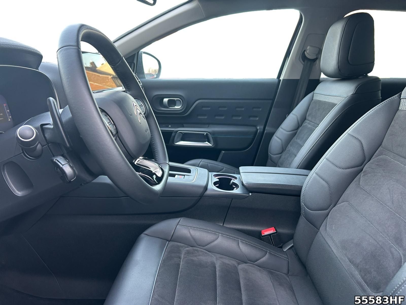 Fahrzeugabbildung Citroën C5 Aircross Shine+NAVI+SHZ+USB+LED+ACC+AWR+