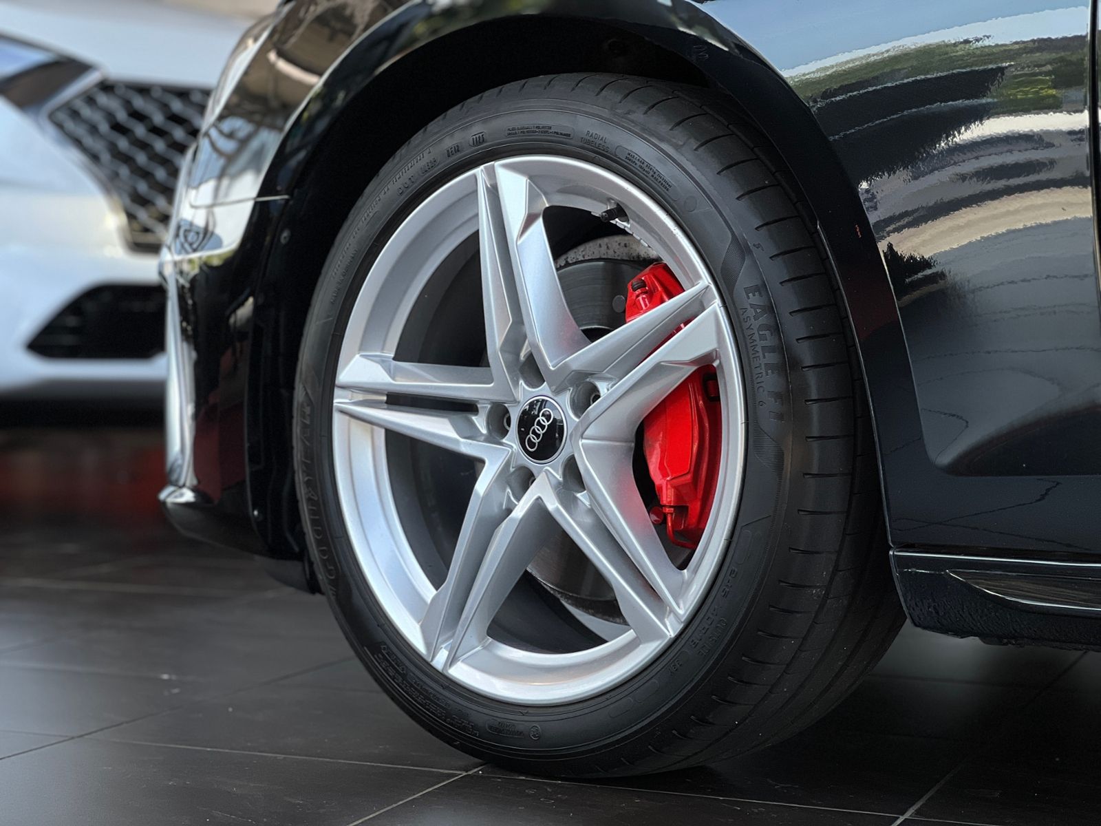 Fahrzeugabbildung Audi A4 Avant 40 TFSI S Line AHK SHZ NAVI KLIMA