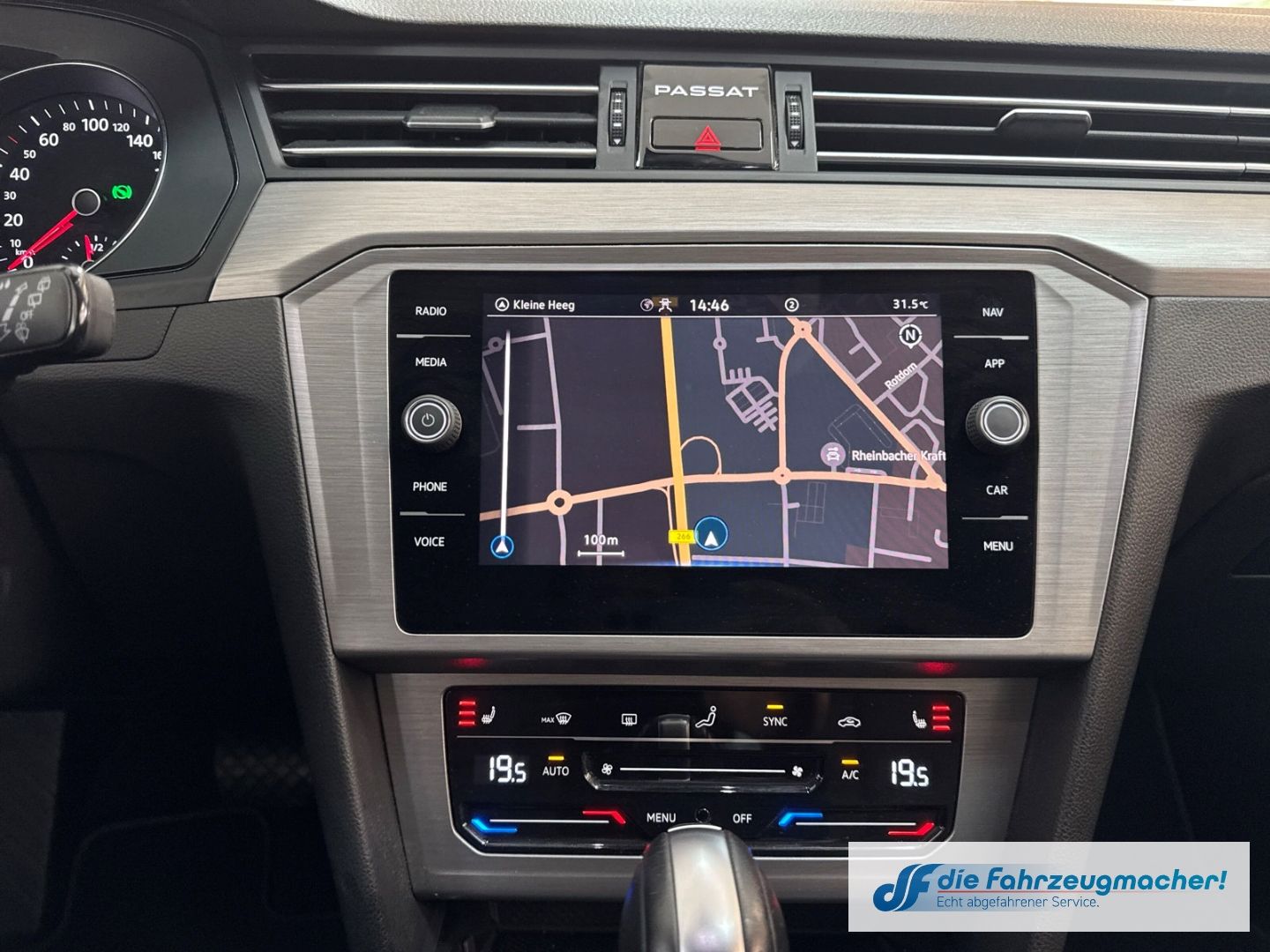 Fahrzeugabbildung Volkswagen Passat Variant Conceptline sch.AHK Navi LED ACC