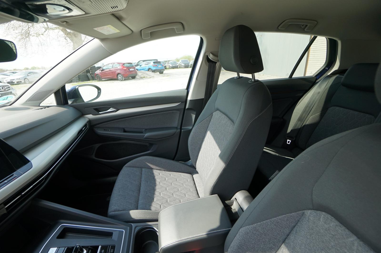 Volkswagen Golf VIII 1.0 eTSI Move DSG CarPlay ACC LED, миниатюра 23