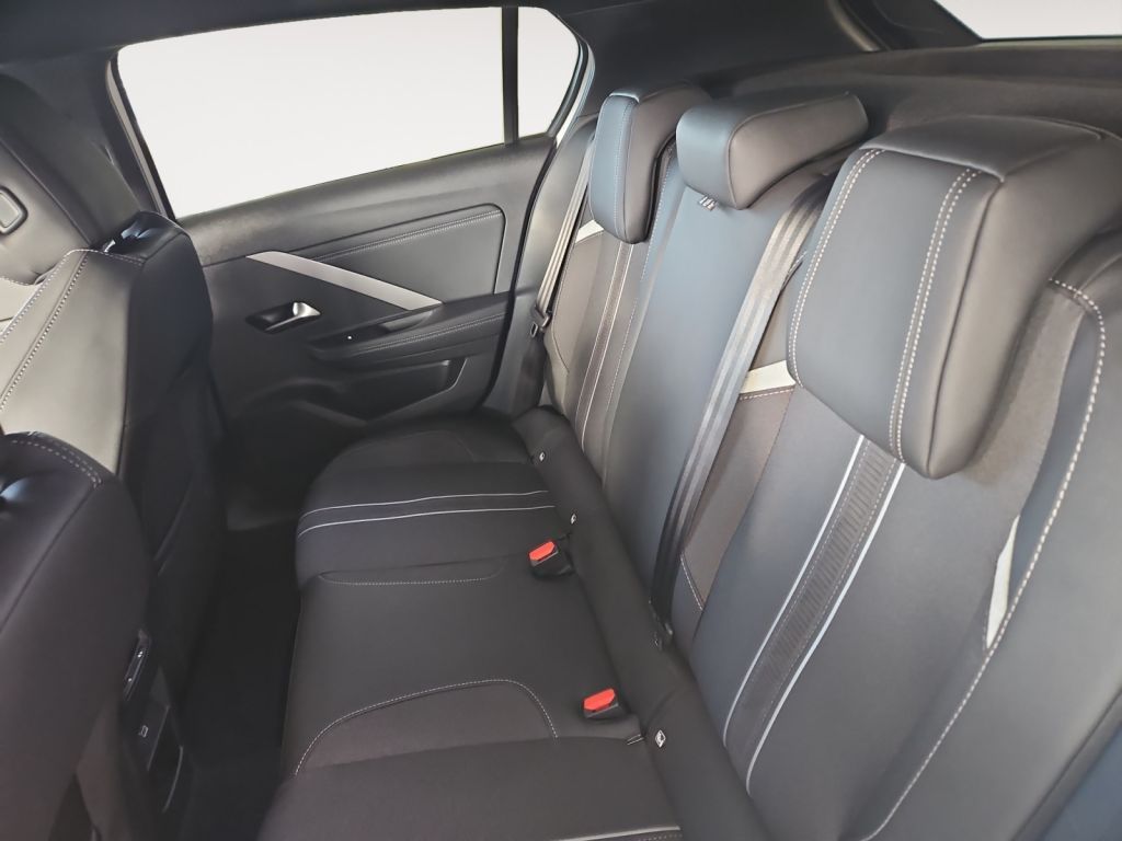 Fahrzeugabbildung Opel Astra 1.2 Turbo Hybrid 48 V GS Navi HUD Head-Up