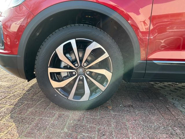 Fahrzeugabbildung Volkswagen T-Roc 1.5 TSI DSG AHK KAMERA