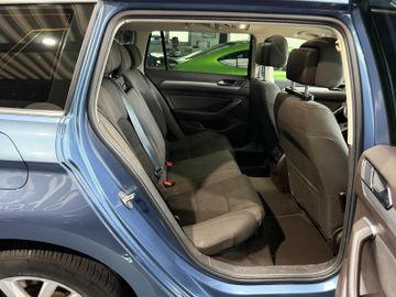 Volkswagen Passat Variant - 12