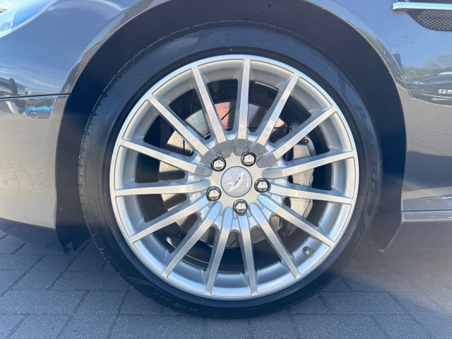 Aston Martin DB9 5.9 V12 Coupe