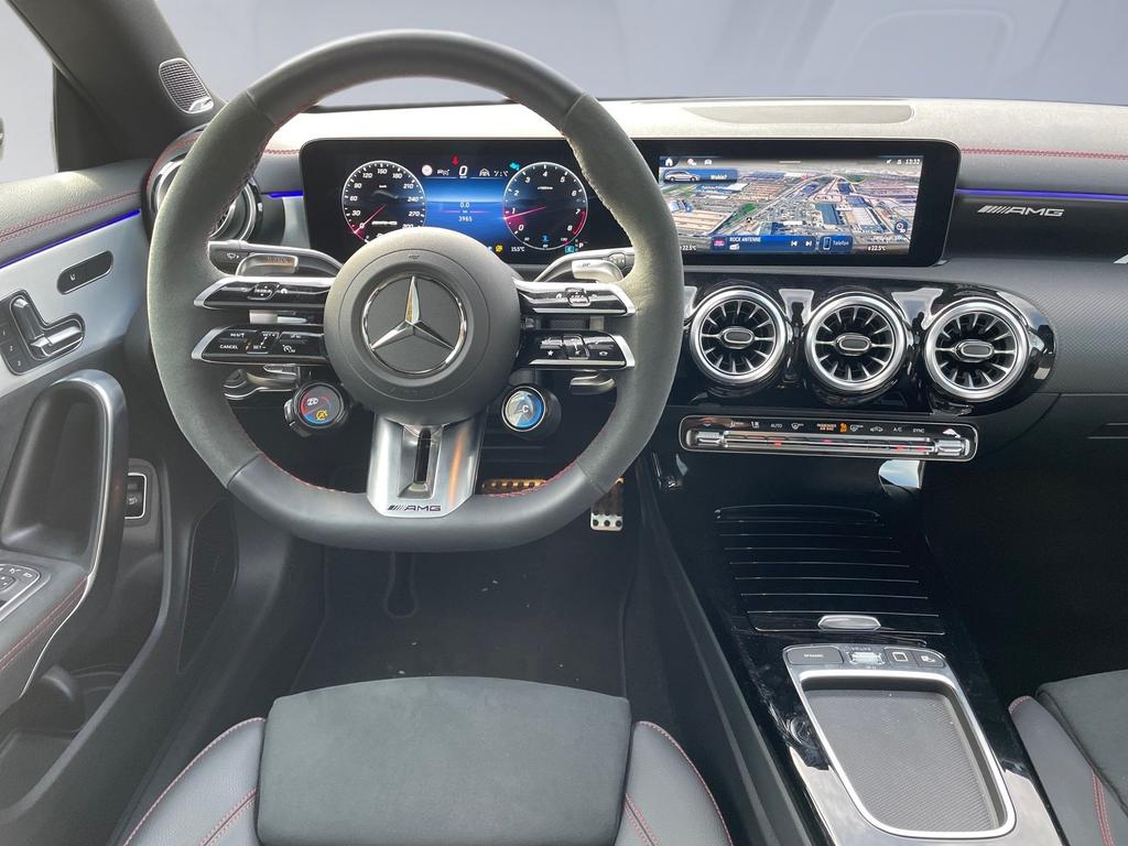 Mercedes-Benz CLA 45 AMG Shooting Brake