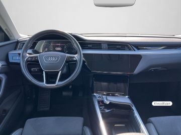 Audi Q8 e-tron - 3