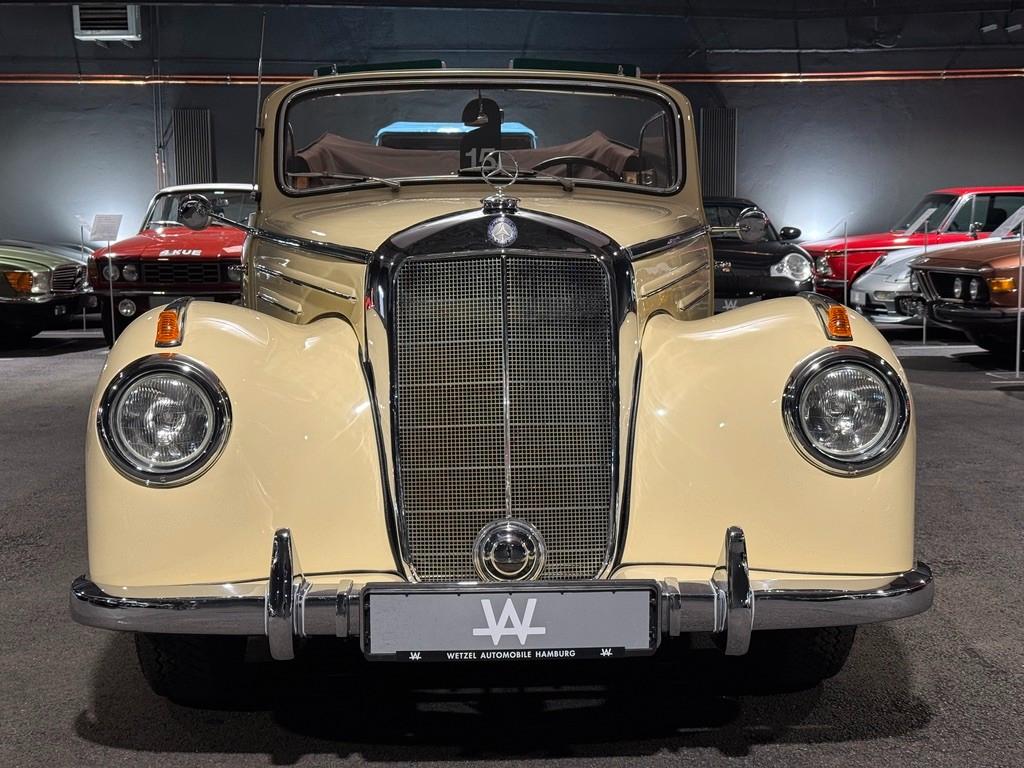 Mercedes-Benz 220 Cabrio B/rest.Zust./Motorrev./hohe Invest.