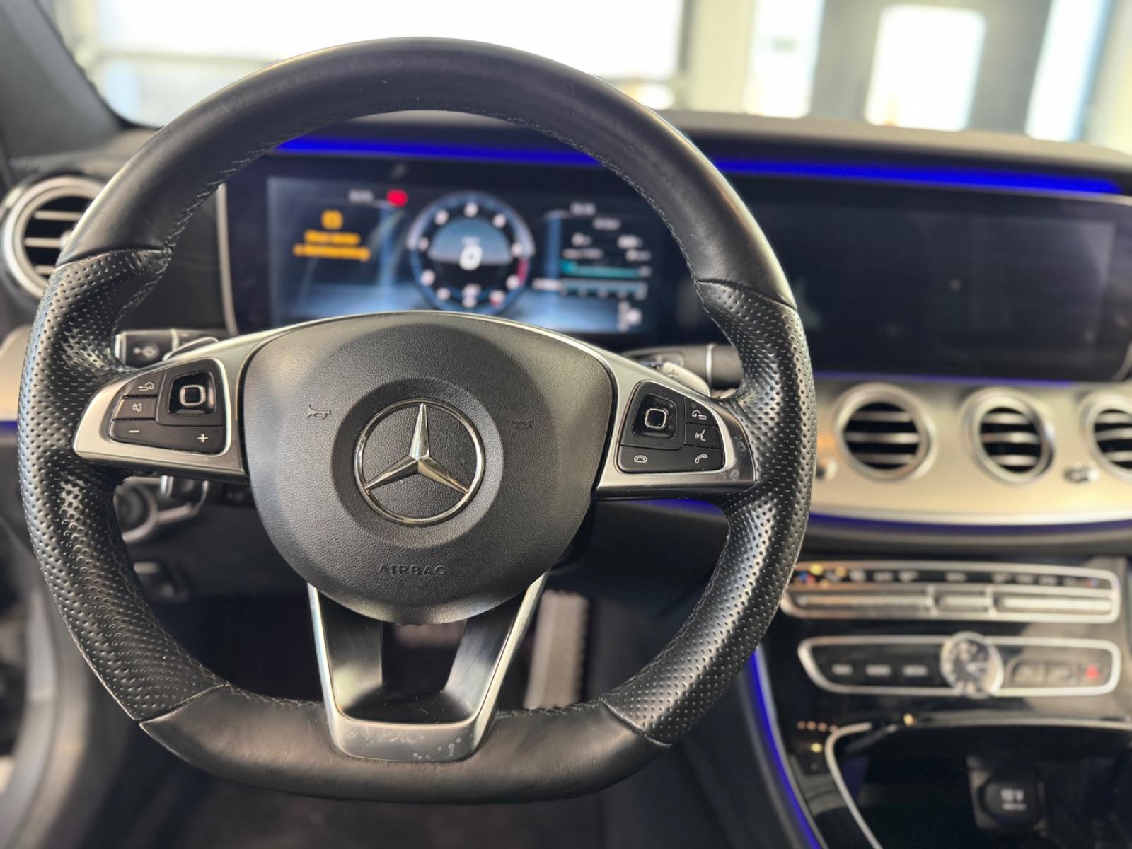 Mercedes-Benz E 220d T-Modell *AMG*Carplay*Ambiente*