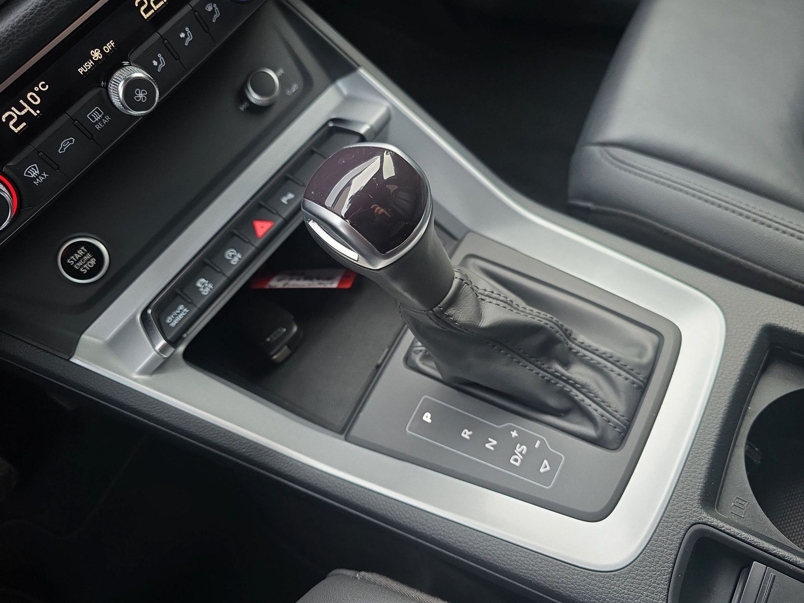 Fahrzeugabbildung Audi Q3 35 TDI advanced LED LEDER KAMERA NAVI