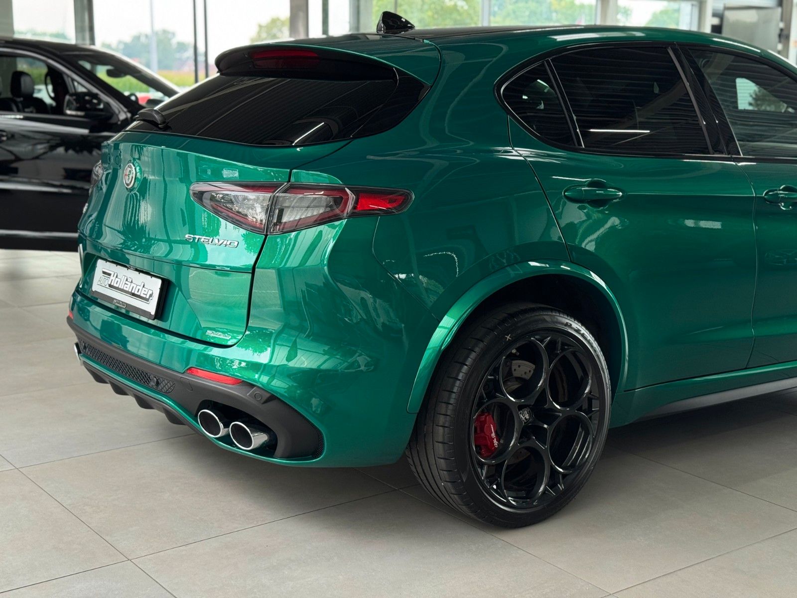Fahrzeugabbildung Alfa Romeo Quadrifoglio Q4 ACC VOLL Pano Garantie