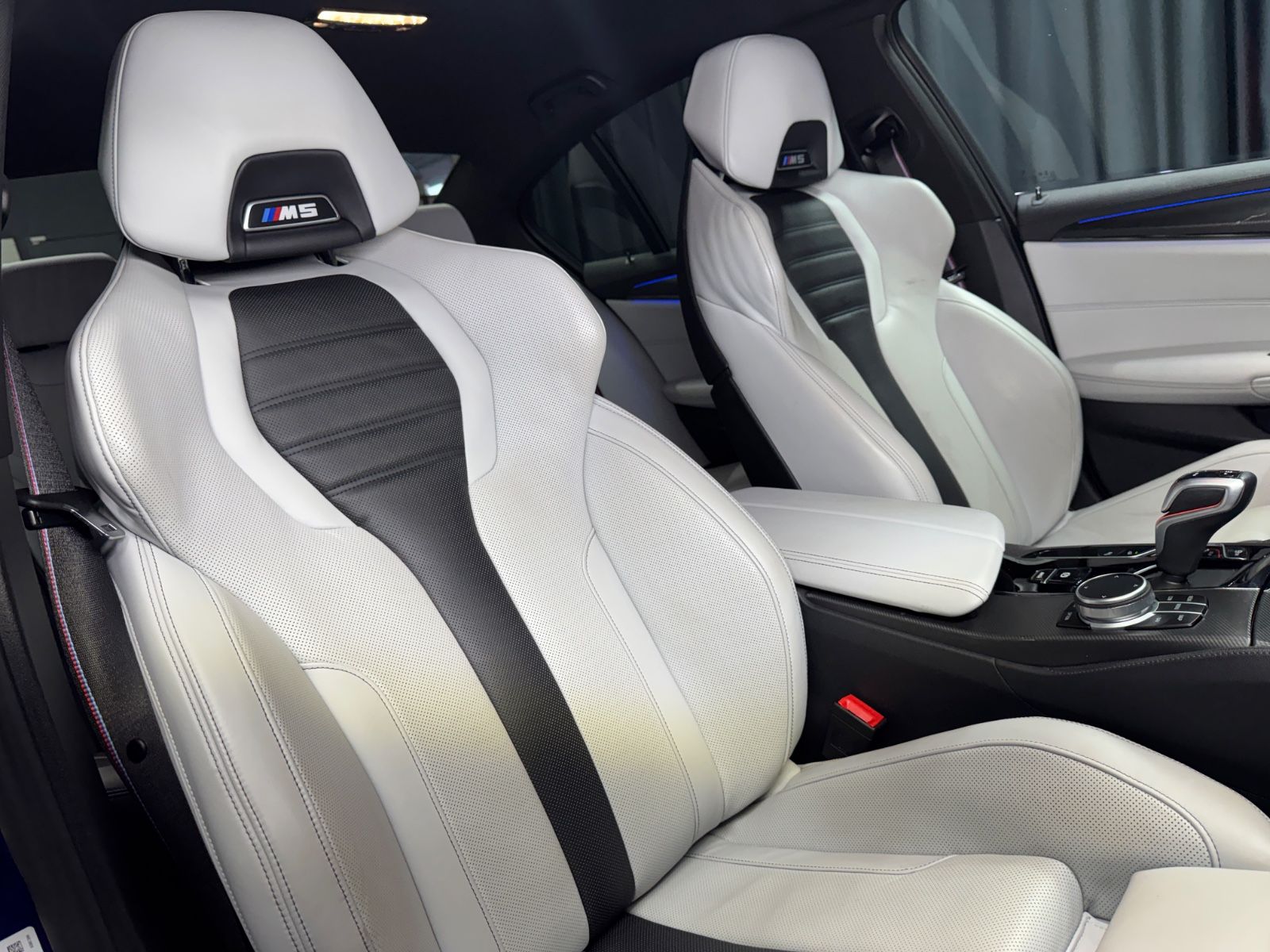 Fahrzeugabbildung BMW M5 Limousine Competition|KERAMIK|HEAD-UP|