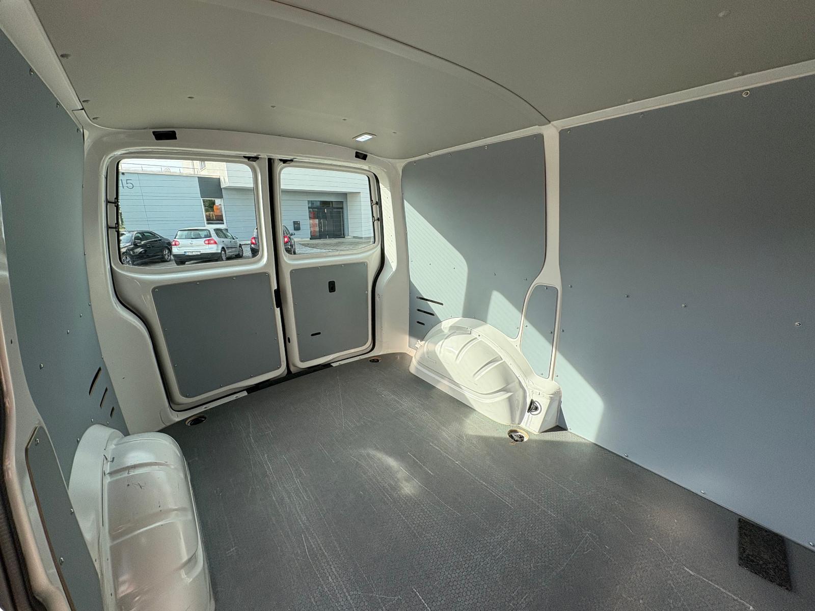 Volkswagen T6 Transporter 2.0, Kamera, AHK, Heckscheibe