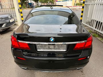 BMW 740 - 5