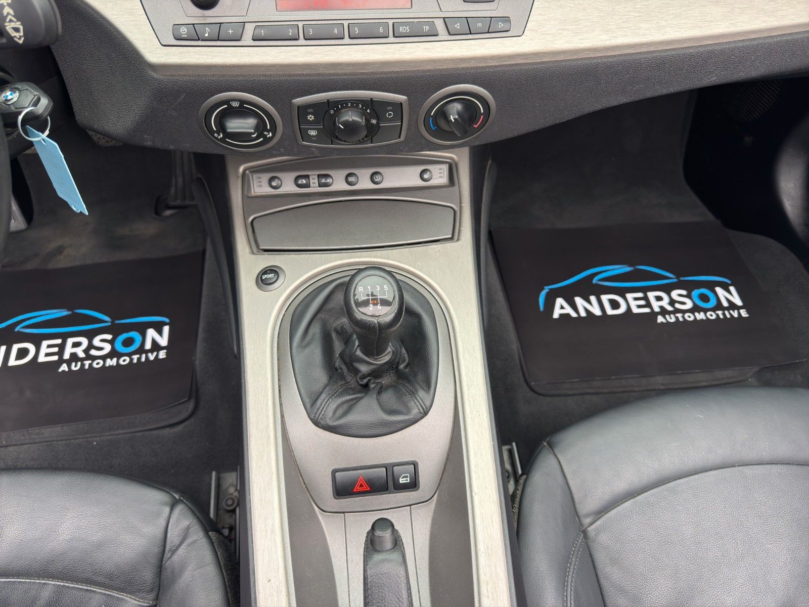 Fahrzeugabbildung BMW Z4 ROADSTER 2.5i LEDER KLIMA SITZH MEMORY 1.HD