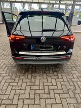Volkswagen Tiguan Allspace 2.0 TDI SCR 140kW DSG 4MOTIO... - VW Tiguan Allspace Gebrauchtwagen in Bremen