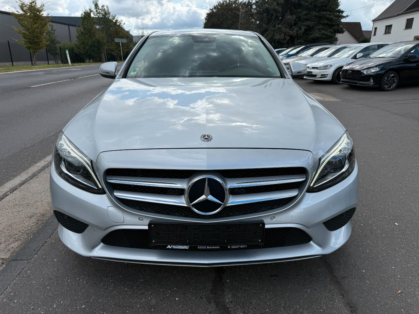 Mercedes-Benz C 180 CGI Limousine *Multibeam*Kamera*Schiebedac