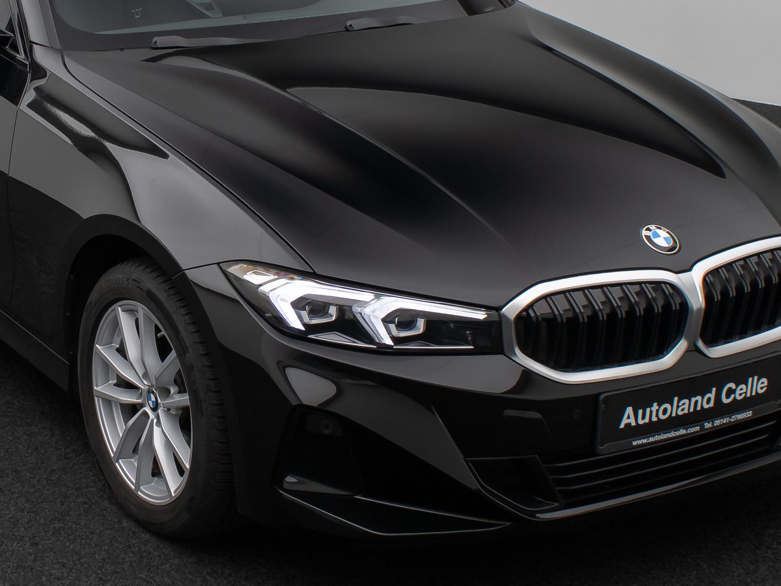 Fahrzeugabbildung BMW 318i DAB PDC Widscreen Geschwindigkeitsreg LED