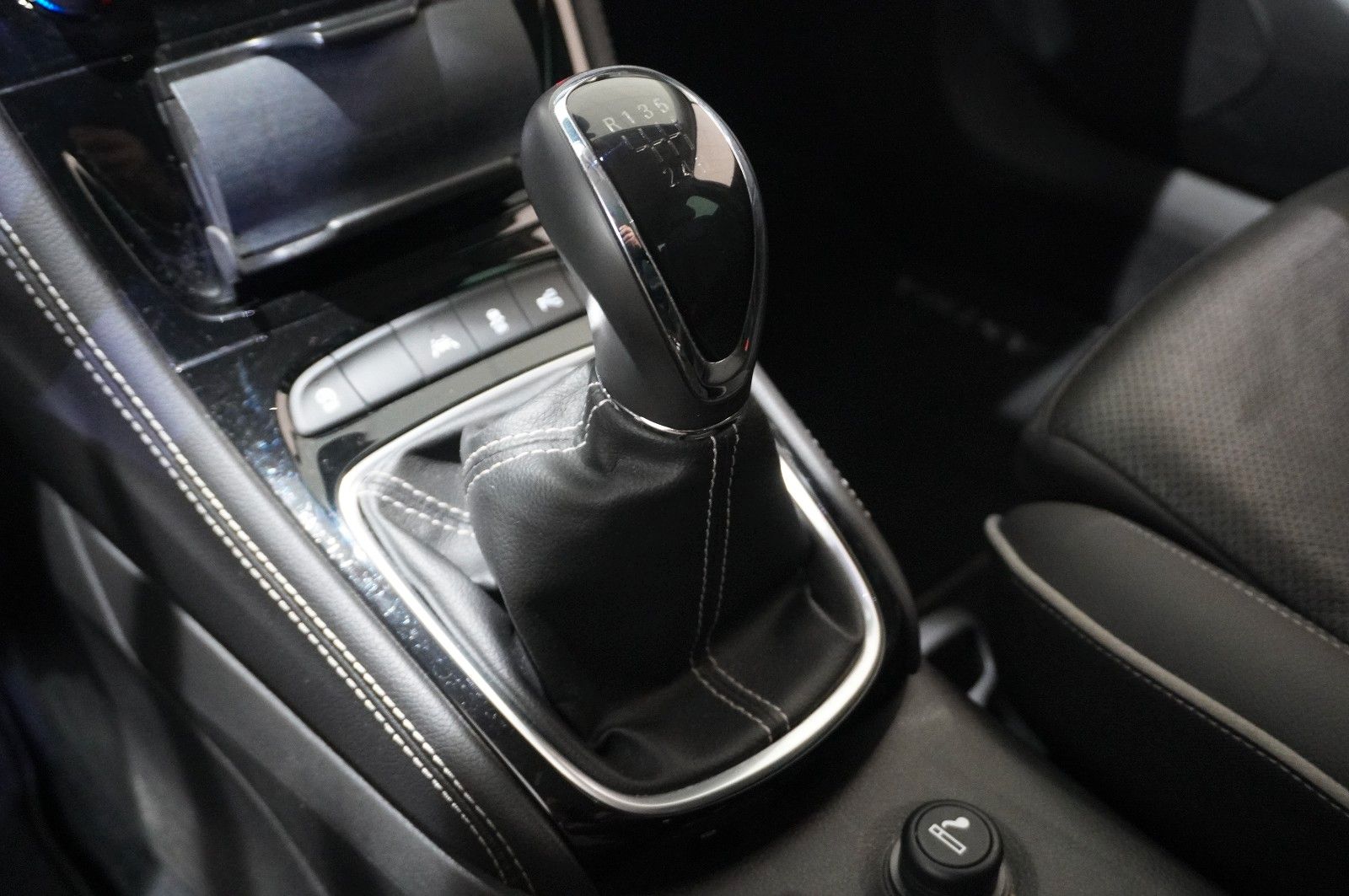 Fahrzeugabbildung Opel Astra K Lim. 1.6D INNOV. NAVI/LED/KAMERA/SPORT