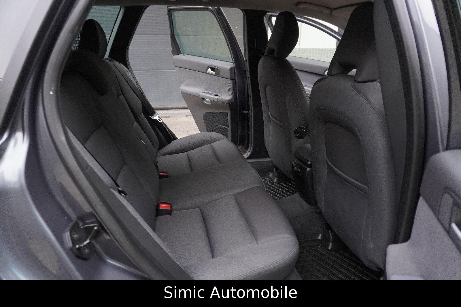 Volvo V50 2005 — photo 15
